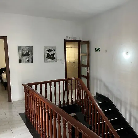 Privatunterkunft New Aurora 2, Sunny Balcony Room, Shared Bath Is-Swieqi